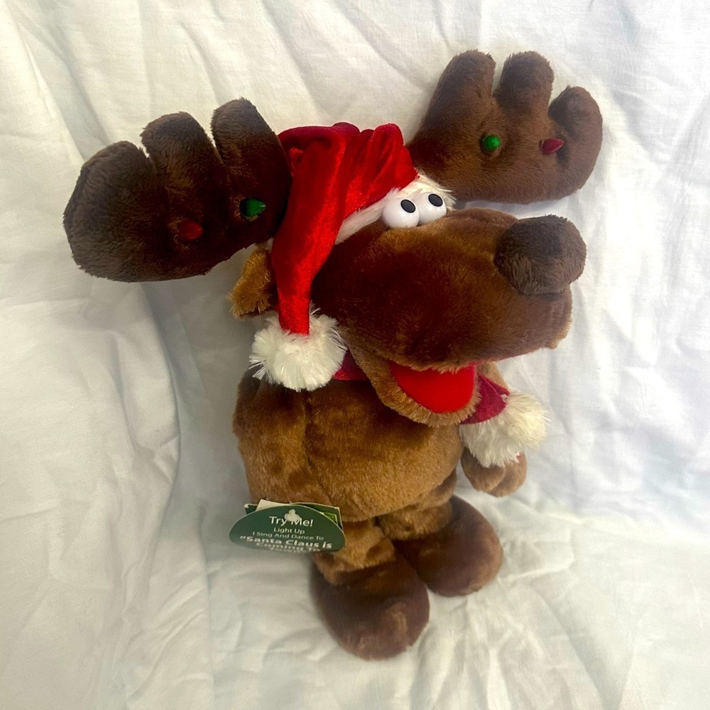 NWT Dan Dee Animated Christmas Moose Decor Plush Lights Up Dances Sings WORKS!‎